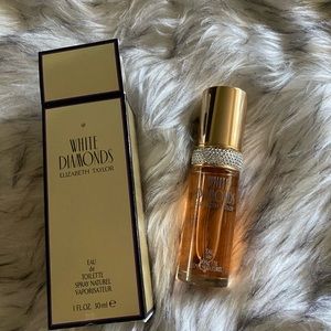 New in Box - White Diamonds -             EAUdeTOILETTE
SPRAY NATUREL